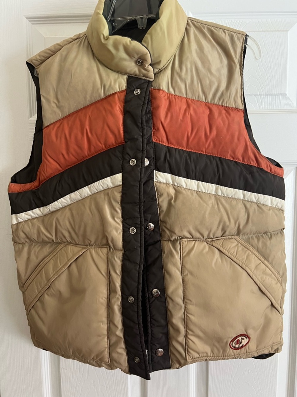 Men's Medium Reversible Puffer Vest Down Feather Fill Goat Logo Outdoor Winter